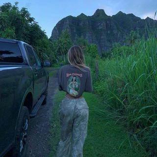 Логотип @youloverrr - 𝓫𝓮𝓵𝓸𝓿𝓮𝓭 𝓪𝓬𝓺𝓾𝓪𝓲𝓷𝓽𝓪𝓷𝓬𝓮