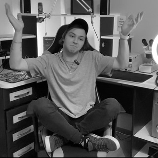 Логотип @youngfix - youngfix