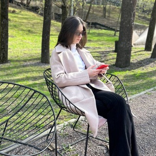 Логотип @yourenglishtut - MagicEng✨