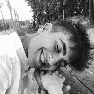 Логотип @yourfutureboyfriend - Будущий