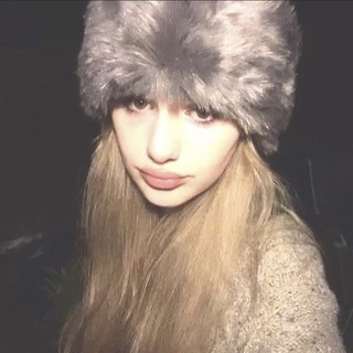 Логотип @yourslavicbimboexgf - your slavic bimbo ex gf