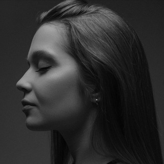 Логотип @yourwhitespace - белое пространство