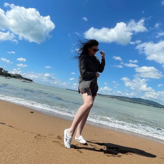 Логотип @yulchik32 - Юльчик ✌️