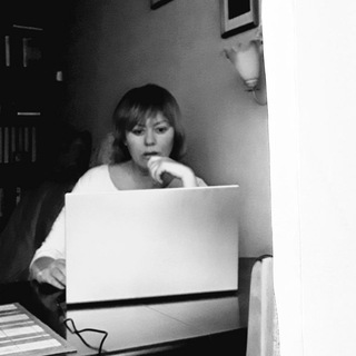 Логотип @yulia_abashi - Написано в пресс-релизе