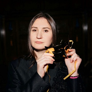 Логотип @yulia_spirit - Мета Путеводитель: Психолог ♡ Расстановки ♡