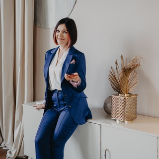 Логотип @yuluya_ushakova_prodahzi - Юлия Ушакова | портфолио