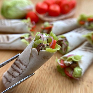 Логотип @yum_yum_miniatures - Yum_Yum_Miniatures