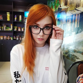 Логотип @yumicomment - Комментаторская