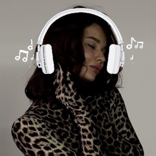 Логотип @yummytrack - YUMMY