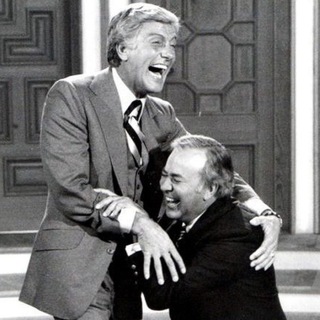 Логотип @yumor_prikoli_smex - ЮМОР И ПРИКОЛЫ 🤣