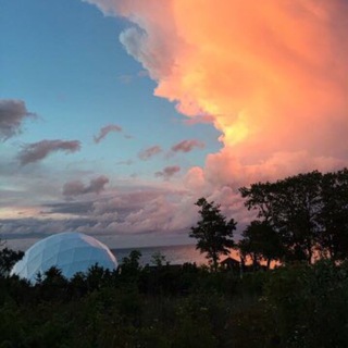 Логотип @yunnaandmusic - Юнна слушает