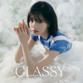 Логотип @yuri_izone - JO YURI | WAKE ONE ENTERTAINMENT