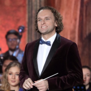 Логотип @yurimedianik - ЮРИЙ МЕДЯНИК | YURI MEDIANIK