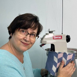 Логотип @yuryevaolga - Вяжем на машине с Ольгой Юрьевой