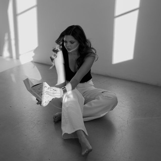 Логотип @yusyanova - Юся Нова | author