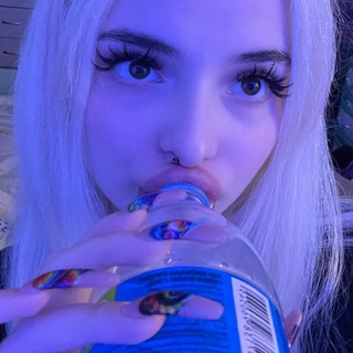 Логотип @yuurlybae - ``gif — amina dm