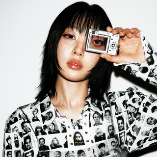 Логотип @yves_location - yves location_ | LOONA Yves (이브) | Artist, Producer, Soccer fan