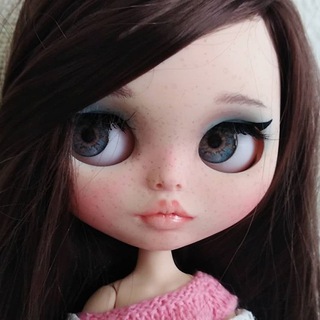 Логотип @ywkissmee - youwannakissme