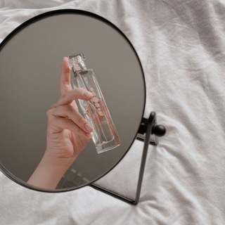 Логотип @zakazhi_essens - 🛍️ESSENS |Духи|Косметика|Подработка и немного жизни