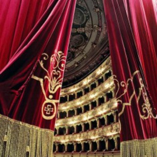 Логотип @zapiskiteatralki - Записки Театралки