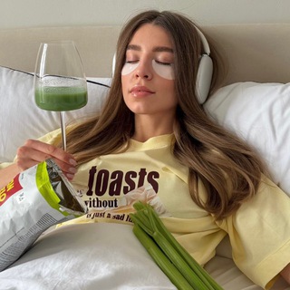 Логотип @zavtrakvsemugolova - Что на завтрак?