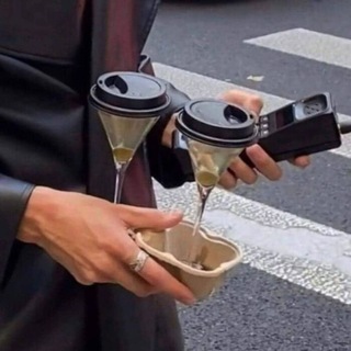 Логотип @zazavtracom - За завтраком