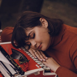 Логотип @zenyaneko - Женя Юркина | Безлюди 🗝