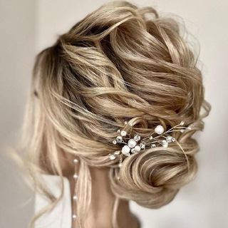 Логотип @zhenskie_modnye_krasivye_foto - ПРИЧЕСКИ👩‍🦰СТРИЖКИ