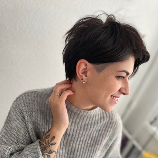 Логотип @zhenskiyklubkkv - Женский клуб Кристины Кощенко