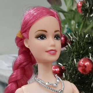 Логотип @zhurnallola - Лола. Журнал мод для Барби