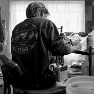 Логотип @zkakc - напряжение