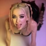 Логотип @znamenitosti_m - Сливы знаменитостей🤤