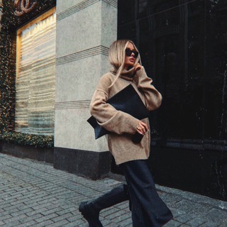 Логотип @zolotaryovaa_v - pro lyubov’ by V.💋