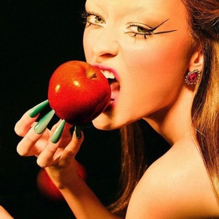 Логотип @zozhnomozhno - К чёрту диету!