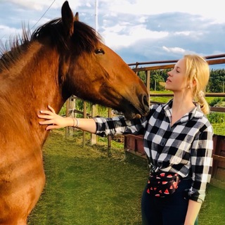 Логотип @zvezda_up - Верхом на звезде